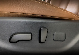 Подержанный автомобиль DongFeng DF6 2022 года (21 фото)