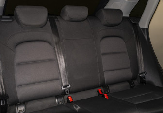 Подержанный автомобиль Audi Q3 2015 года (14 фото)