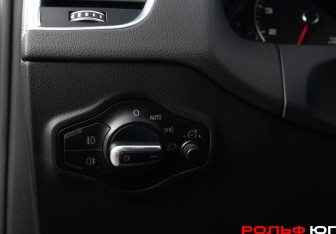 Подержанный автомобиль Audi Q5 2012 года (21 фото)