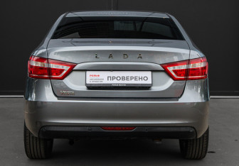 Подержанный автомобиль LADA (ВАЗ) Vesta Sedan 2018 года (5 фото)