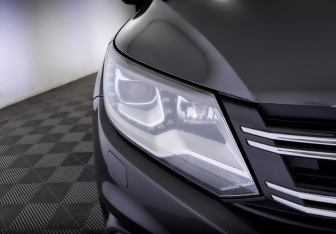 Подержанный автомобиль Volkswagen Tiguan 2015 года (17 фото)