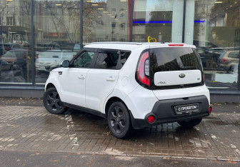 Подержанный автомобиль Kia Soul 2016 года (6 фото)