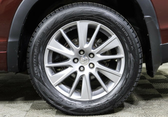 Подержанный автомобиль Toyota Highlander 2014 года (5 фото)