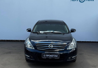 Подержанный автомобиль Nissan Teana 2011 года (2 фото)