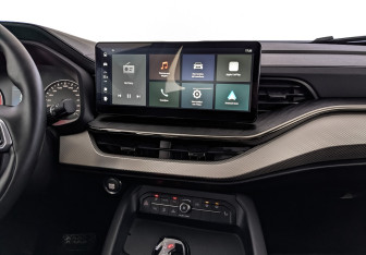 Подержанный автомобиль Haval F7 2023 года (17 фото)