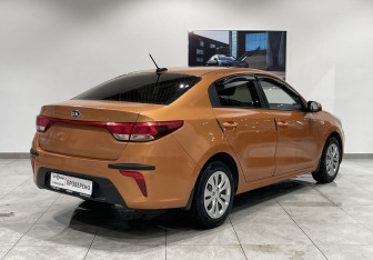 Подержанный автомобиль Kia Rio Sedan 2017 года (5 фото)