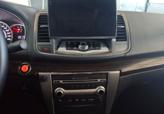 Подержанный автомобиль Nissan Teana 2011 года (15 фото)