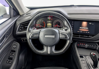 Подержанный автомобиль Haval F7 2019 года (21 фото)