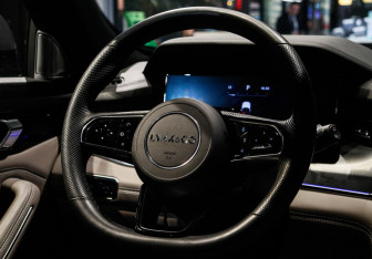 Подержанный автомобиль Lynk&Co 09 2023 года (19 фото)