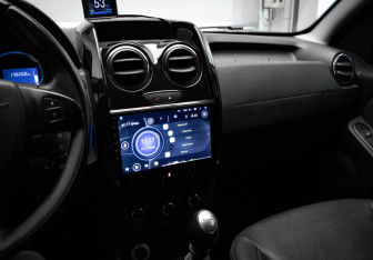 Подержанный автомобиль Renault Duster 2017 года (18 фото)