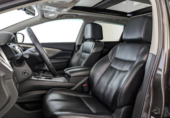 Подержанный автомобиль Nissan Murano Suv 2020 года (20 фото)