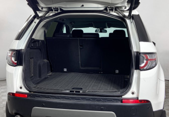 Подержанный автомобиль Land Rover Discovery Sport 2018 года (9 фото)