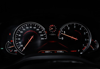 Подержанный автомобиль BMW X3 2018 года (16 фото)