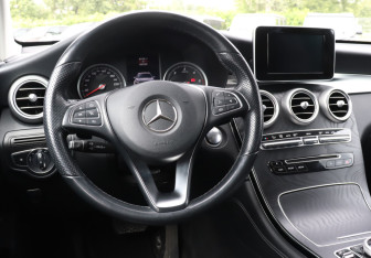Подержанный автомобиль Mercedes-Benz GLC Coupe 2018 года (18 фото)