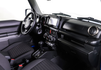 Подержанный автомобиль Suzuki Jimny 2020 года (11 фото)
