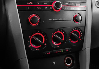 Подержанный автомобиль Mazda 3 Sedan 2005 года (14 фото)