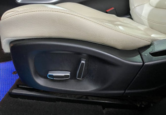 Подержанный автомобиль Jaguar F-Pace 2019 года (19 фото)