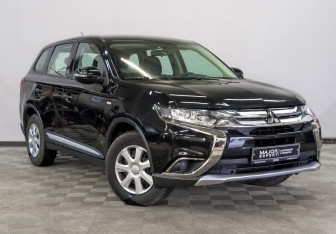 Подержанный автомобиль Mitsubishi Outlander 2016 года (3 фото)