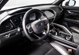 Подержанный автомобиль Geely Tugella 2022 года (21 фото)