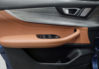 Подержанный автомобиль Chery Tiggo 8 Pro Max 2022 года (16 фото)