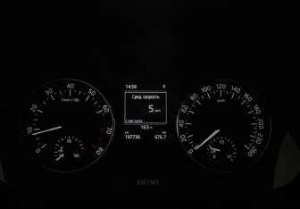 Подержанный автомобиль Skoda Octavia Liftback 2015 года (11 фото)