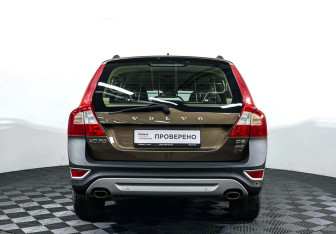 Подержанный автомобиль Volvo XC70 2013 года (6 фото)