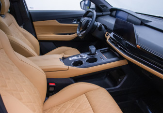 Подержанный автомобиль Changan UNI-K 2024 года (9 фото)