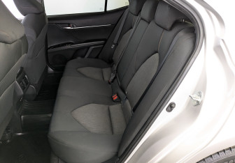 Подержанный автомобиль Toyota Camry Sedan 2019 года (12 фото)