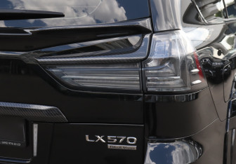 Подержанный автомобиль Lexus LX 2019 года (24 фото)