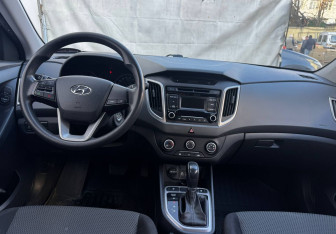 Подержанный автомобиль Hyundai Creta 2019 года (9 фото)
