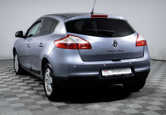 Подержанный автомобиль Renault Megane Hatchback 2010 года (7 фото)