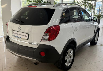 Подержанный автомобиль Opel Antara 2012 года (5 фото)