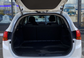 Подержанный автомобиль Kia Ceed Wagon 2014 года (9 фото)