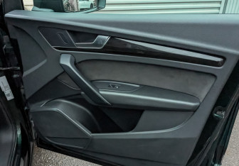 Подержанный автомобиль Audi Q5 2018 года (23 фото)