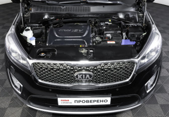 Подержанный автомобиль Kia Sorento 2017 года (9 фото)