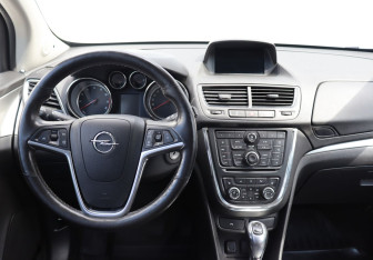 Подержанный автомобиль Opel Mokka 2015 года (15 фото)