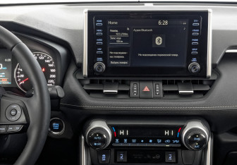 Подержанный автомобиль Toyota RAV4 2020 года (17 фото)