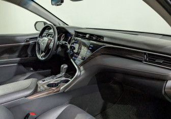 Подержанный автомобиль Toyota Camry Sedan 2020 года (15 фото)