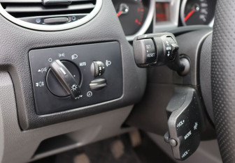 Подержанный автомобиль Ford Focus Hatchback 2009 года (12 фото)