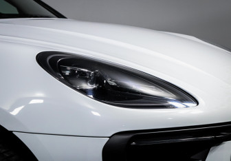 Подержанный автомобиль Porsche Macan 2022 года (16 фото)