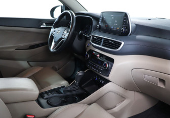 Подержанный автомобиль Hyundai Tucson 2019 года (9 фото)