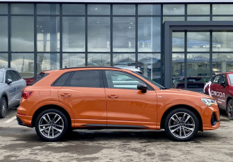 Подержанный автомобиль Audi Q3 2020 года (4 фото)