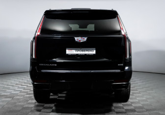 Подержанный автомобиль Cadillac Escalade Suv 2022 года (6 фото)