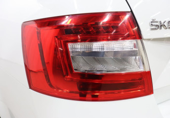 Подержанный автомобиль Skoda Octavia Liftback 2017 года (22 фото)