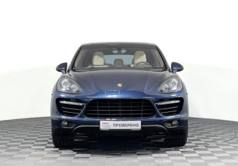Подержанный автомобиль Porsche Cayenne 2012 года (2 фото)