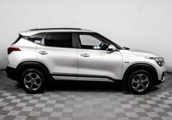 Подержанный автомобиль Kia Seltos 2021 года (4 фото)