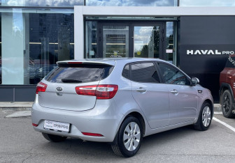 Подержанный автомобиль Kia Rio Hatchback 2012 года (5 фото)