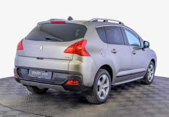 Подержанный автомобиль Peugeot 3008 2012 года (5 фото)