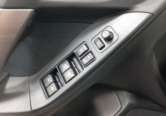 Подержанный автомобиль Subaru Forester Suv 2015 года (21 фото)