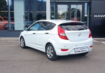 Подержанный автомобиль Hyundai Solaris Hatchback 2012 года (7 фото)